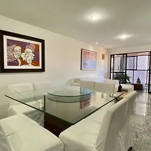 Vista Mar, 2 Suítes, Wc Social,2 Vagas Apartamento